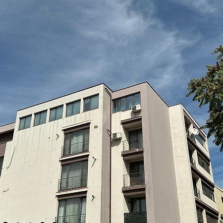 Centru Unirii Luxury Vip Palmier Apartament 2 Camere Cu Terasa Exterioara Amenajata ! Parcare Subterana Privata Climatizata Si Supravegheata Video Dar Doar Cu Rezervare In Limita Locurilor Disponibile !Proprietate In Regim Hoteliep - Nu Are Bucatarie Bucharest Luaran gambar